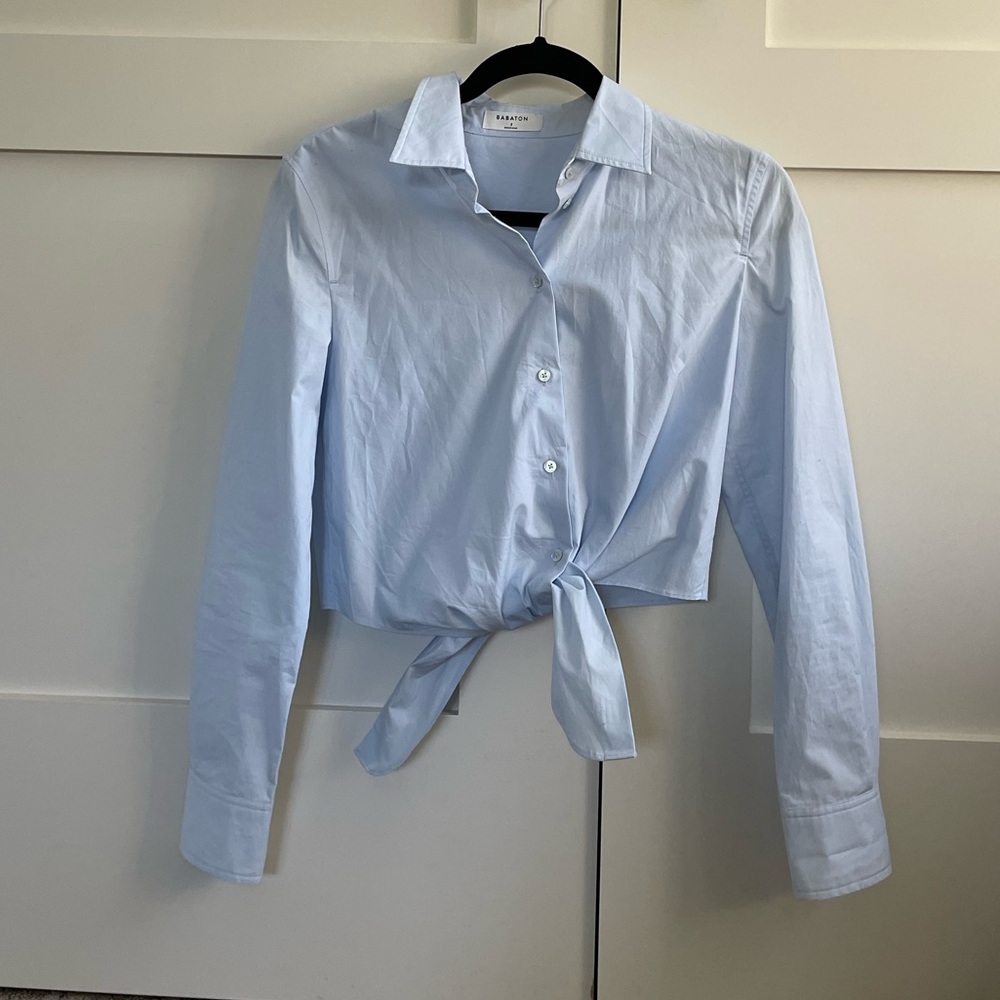 Aritzia/Babaton tie front shirt